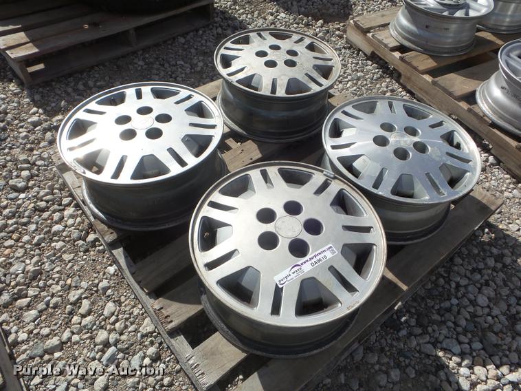 image for item DA9610 (4) 1991 Chevrolet Lumina wheels