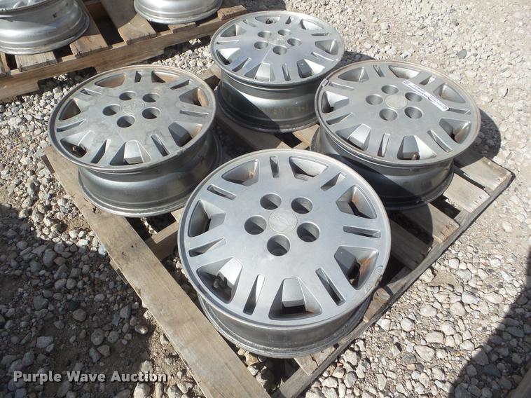 image for item DA9610 (4) 1991 Chevrolet Lumina wheels