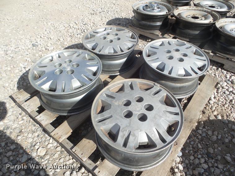 image for item DA9610 (4) 1991 Chevrolet Lumina wheels