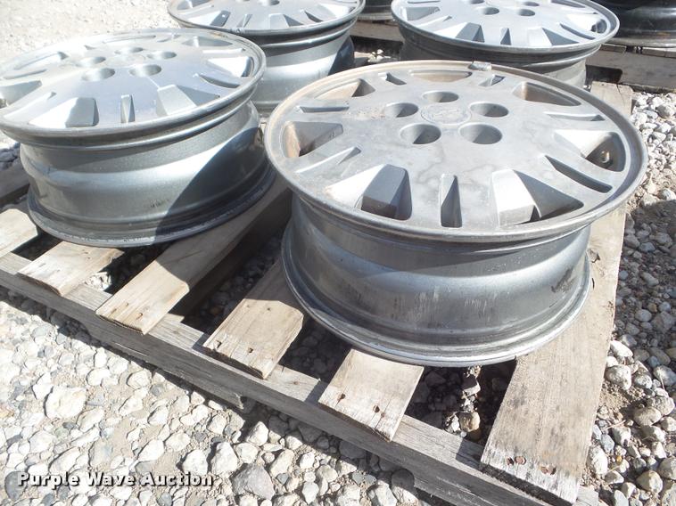 image for item DA9610 (4) 1991 Chevrolet Lumina wheels