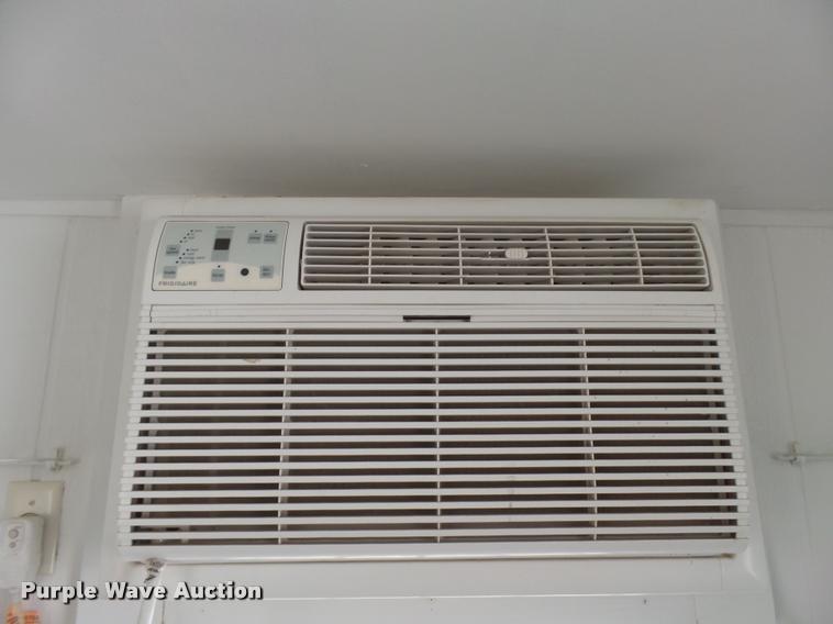 image for item DA9976 1980 Jobsite office trailer