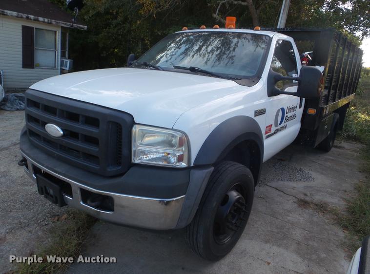 image for item DB3560 2007 Ford F450 Super Duty flatbed truck