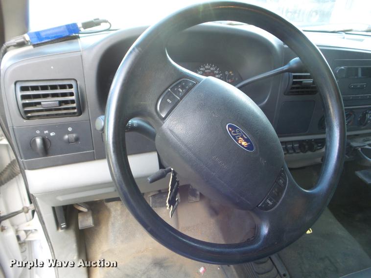 image for item DB3560 2007 Ford F450 Super Duty flatbed truck