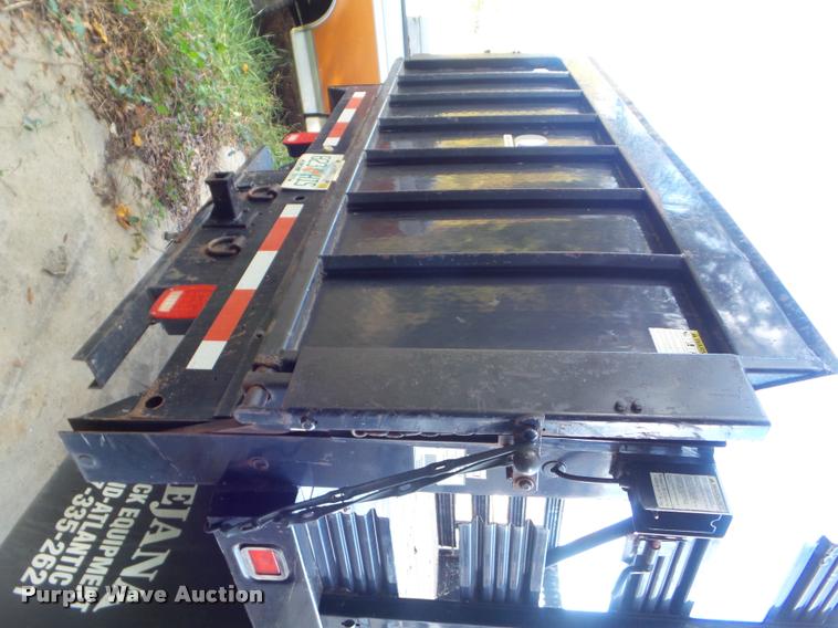 image for item DB3560 2007 Ford F450 Super Duty flatbed truck