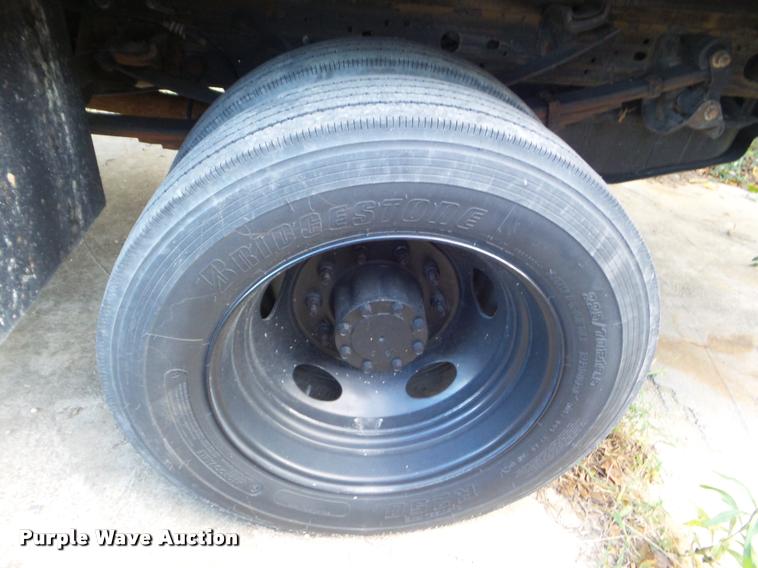 image for item DB3560 2007 Ford F450 Super Duty flatbed truck