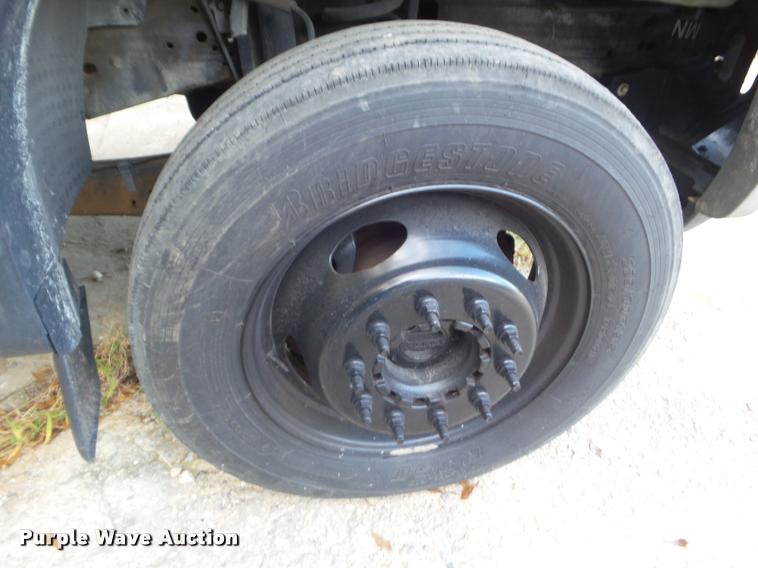 image for item DB3560 2007 Ford F450 Super Duty flatbed truck