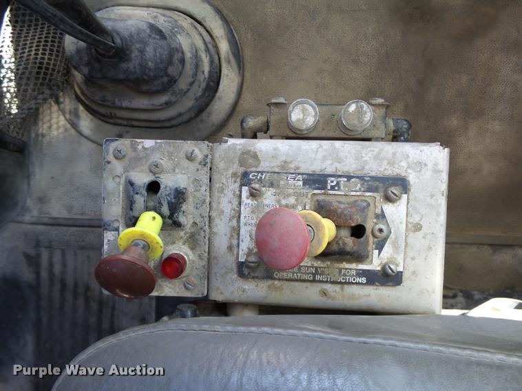 image for item DB4559 2001 International 9400i semi truck