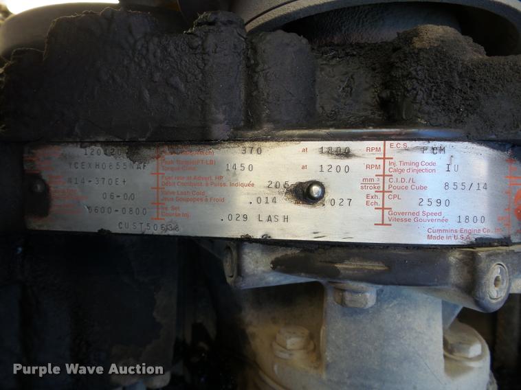 image for item DB4559 2001 International 9400i semi truck