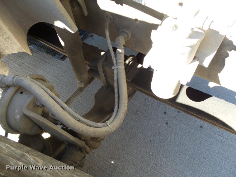 image for item DB4559 2001 International 9400i semi truck