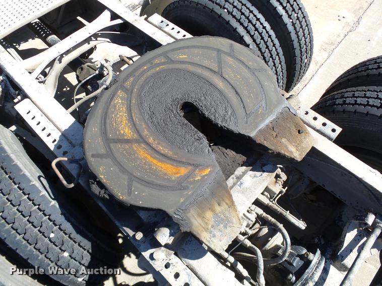 image for item DB4559 2001 International 9400i semi truck