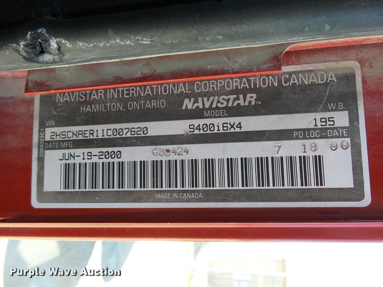 image for item DB4559 2001 International 9400i semi truck