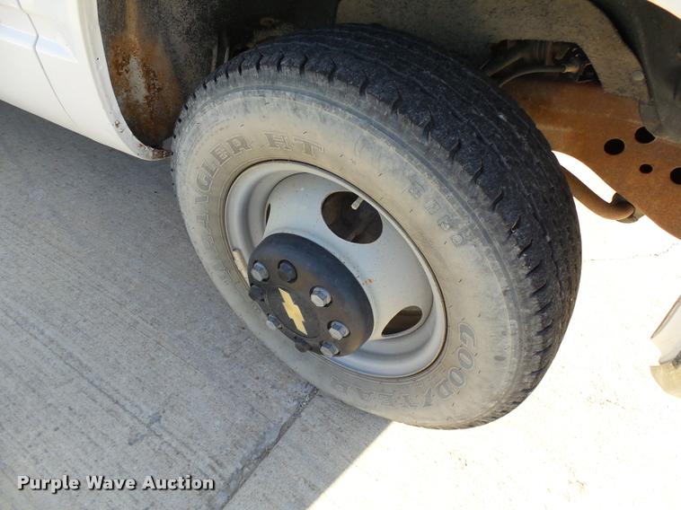 image for item DB4561 1999 Chevrolet 3500 flatbed pickup truck