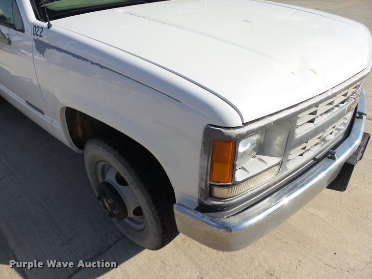 image for item DB4561 1999 Chevrolet 3500 flatbed pickup truck