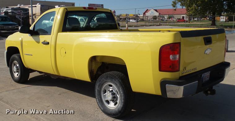 image for item DB4562 2007 Chevrolet Silverado 2500HD pickup truck