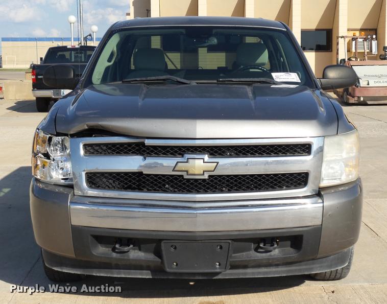 image for item DB4563 2008 Chevrolet Silverado 1500 LT Crew Cab pickup truck