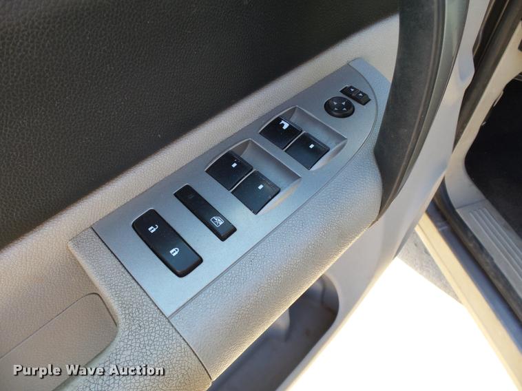 image for item DB4563 2008 Chevrolet Silverado 1500 LT Crew Cab pickup truck