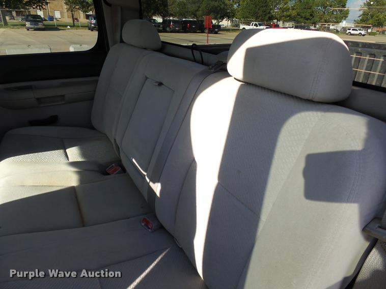 image for item DB4563 2008 Chevrolet Silverado 1500 LT Crew Cab pickup truck