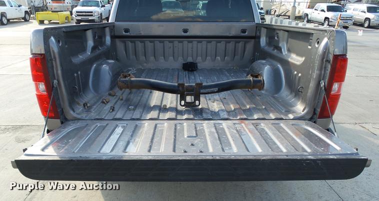 image for item DB4563 2008 Chevrolet Silverado 1500 LT Crew Cab pickup truck