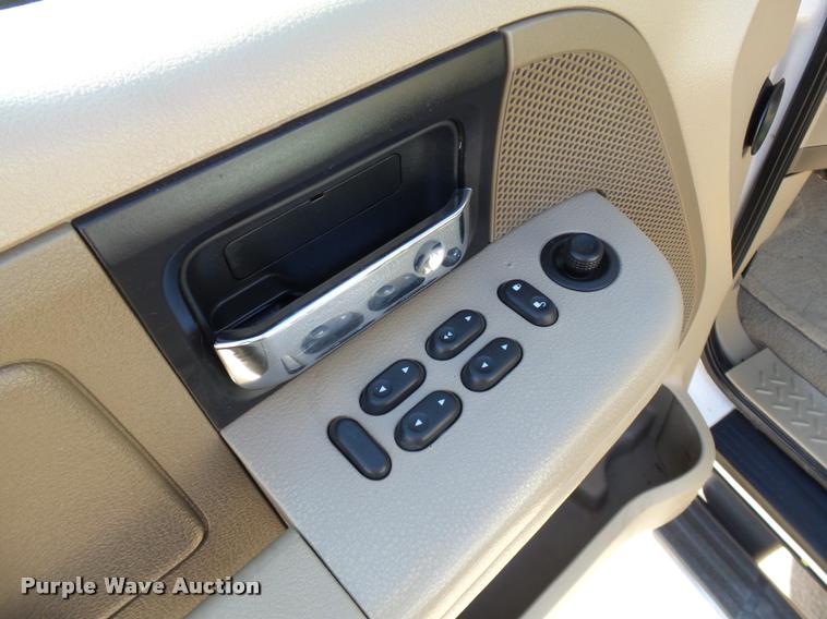 image for item DB4565 2007 Ford F150 XLT SuperCrew pickup truck