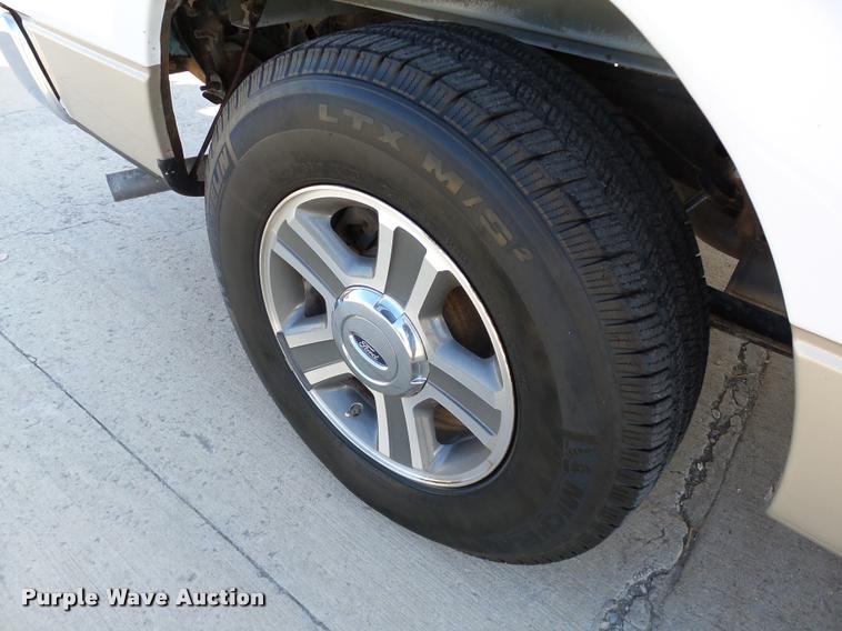 image for item DB4565 2007 Ford F150 XLT SuperCrew pickup truck