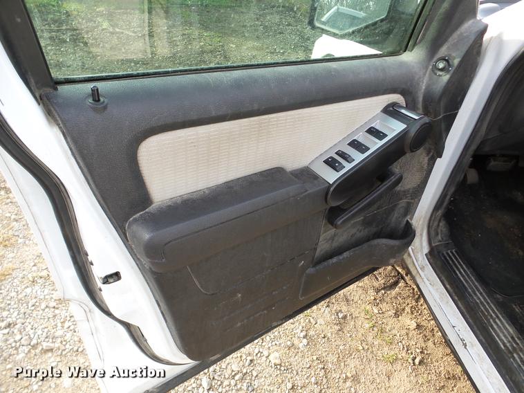 image for item F1427 2006 Mercury Mountaineer SUV