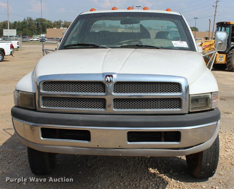 image for item J4349 1999 Dodge Ram 3500 utility truck