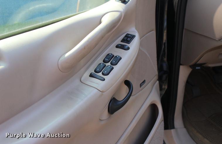 image for item J4353 2000 Ford Expedition Eddie Bauer SUV