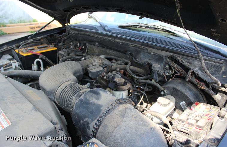 image for item J4353 2000 Ford Expedition Eddie Bauer SUV