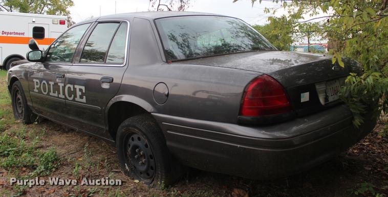 image for item J4358 2007 Ford Crown Victoria Police Interceptor