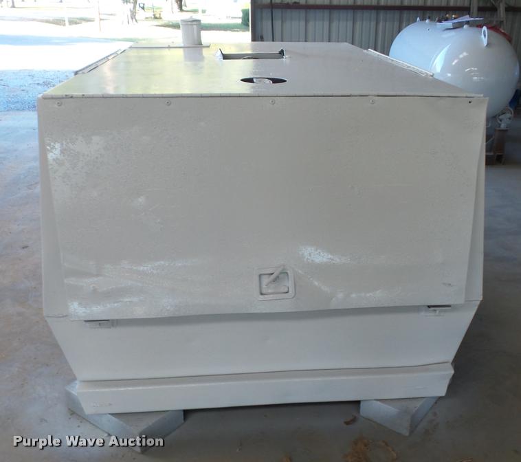 image for item J8698 Sullair 185Q air compressor