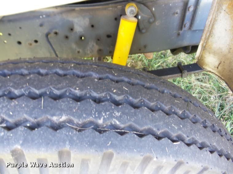 image for item J8709 1966 Ford C600 truck cab and chassis