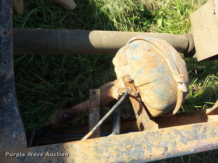 image for item J8709 1966 Ford C600 truck cab and chassis