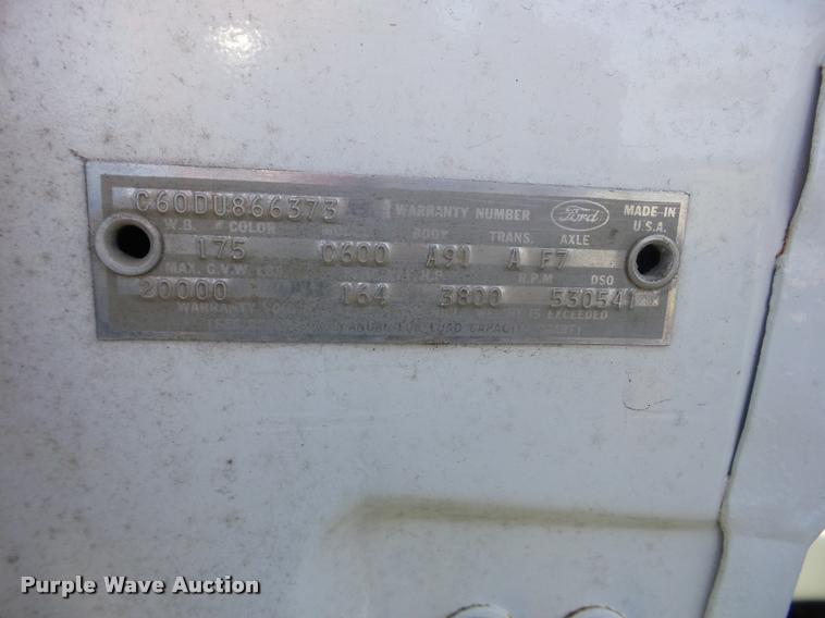 image for item J8709 1966 Ford C600 truck cab and chassis