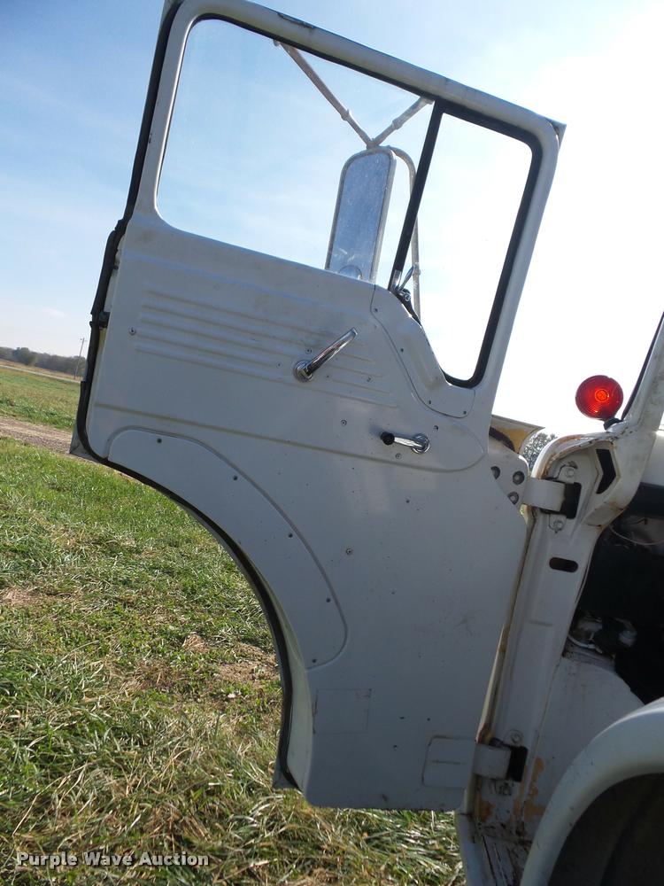 image for item J8709 1966 Ford C600 truck cab and chassis