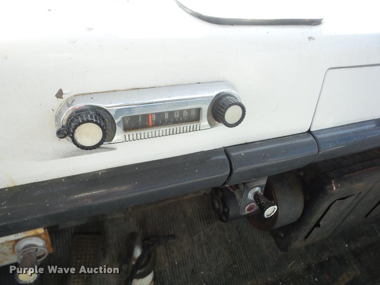 image for item J8709 1966 Ford C600 truck cab and chassis