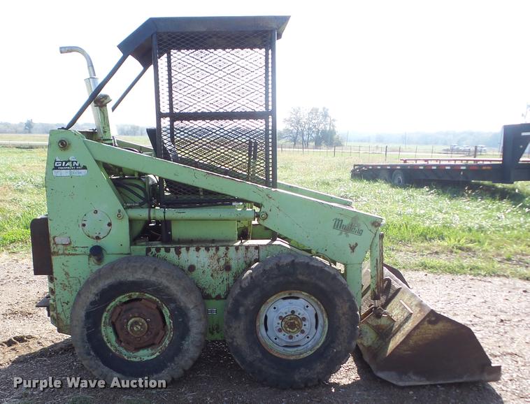 image for item J8710 Mustang 1000 skid steer