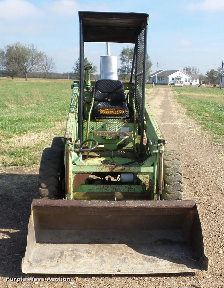 image for item J8710 Mustang 1000 skid steer