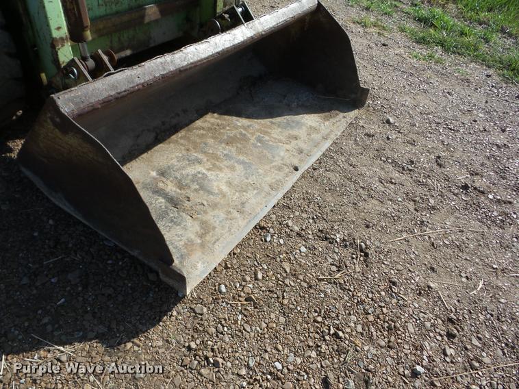 image for item J8710 Mustang 1000 skid steer