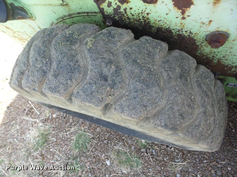 image for item J8710 Mustang 1000 skid steer