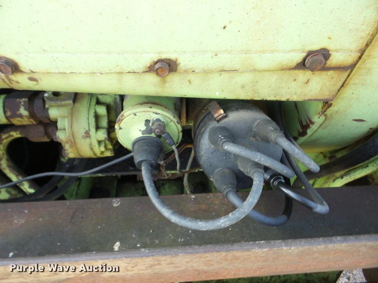 image for item J8710 Mustang 1000 skid steer