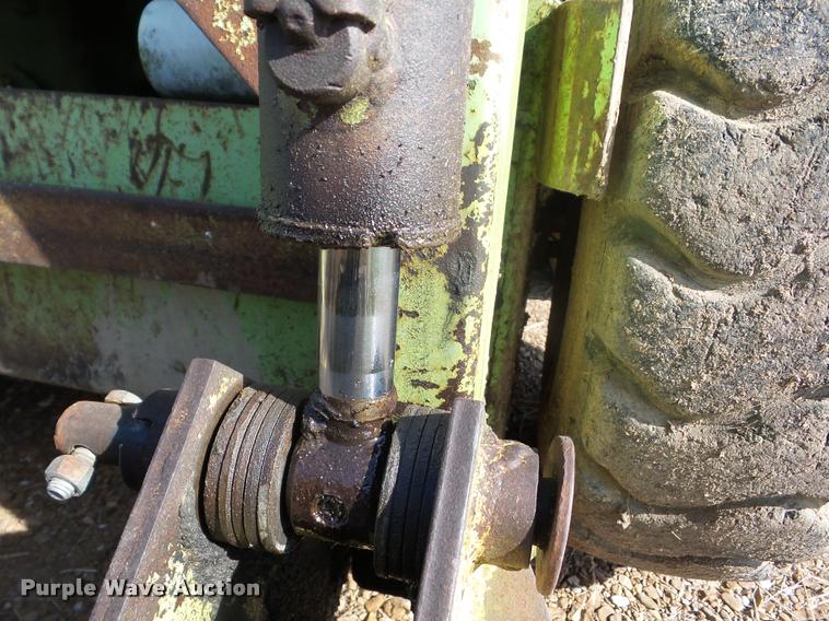 image for item J8710 Mustang 1000 skid steer