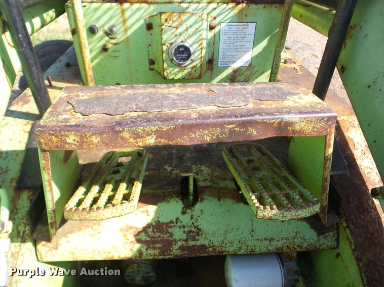 image for item J8710 Mustang 1000 skid steer