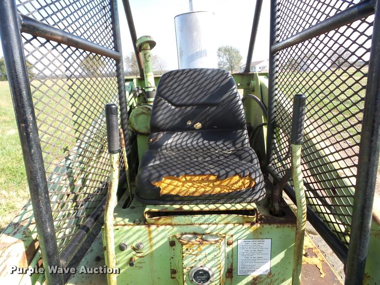 image for item J8710 Mustang 1000 skid steer