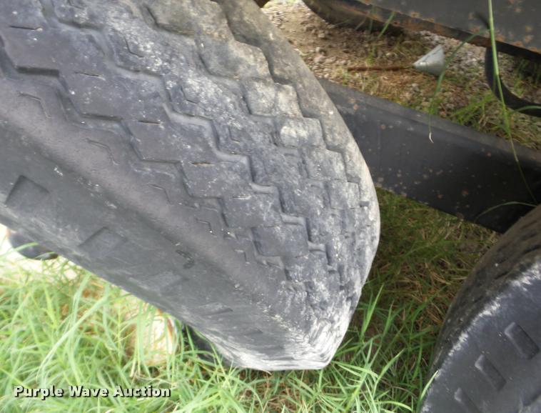 image for item J8722 Adams fertilizer tender