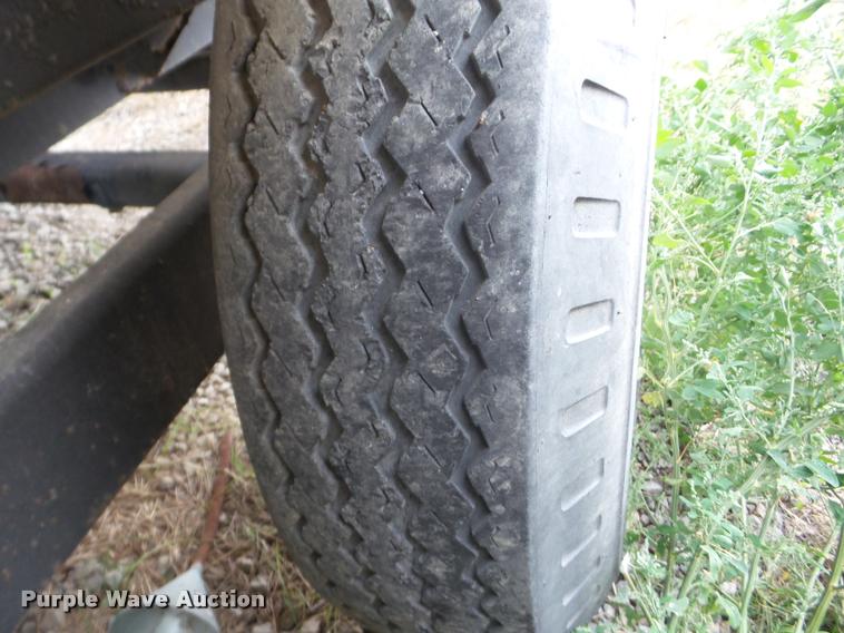 image for item J8722 Adams fertilizer tender