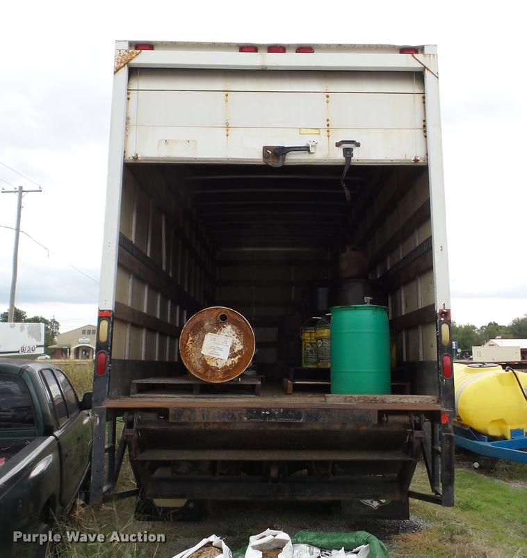 image for item J8723 1989 International S2300 box truck