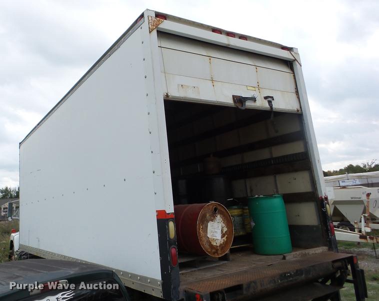 image for item J8723 1989 International S2300 box truck