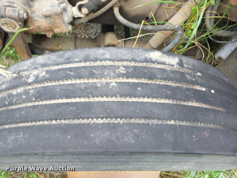 image for item J8723 1989 International S2300 box truck