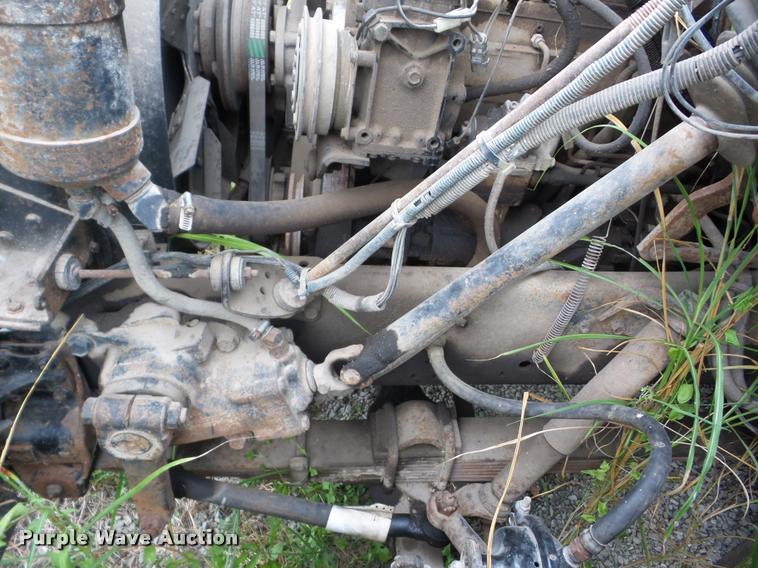 image for item J8723 1989 International S2300 box truck