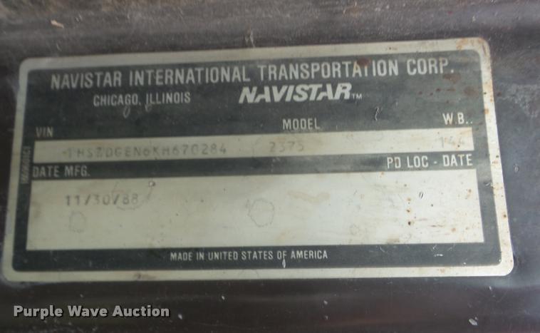 image for item J8723 1989 International S2300 box truck